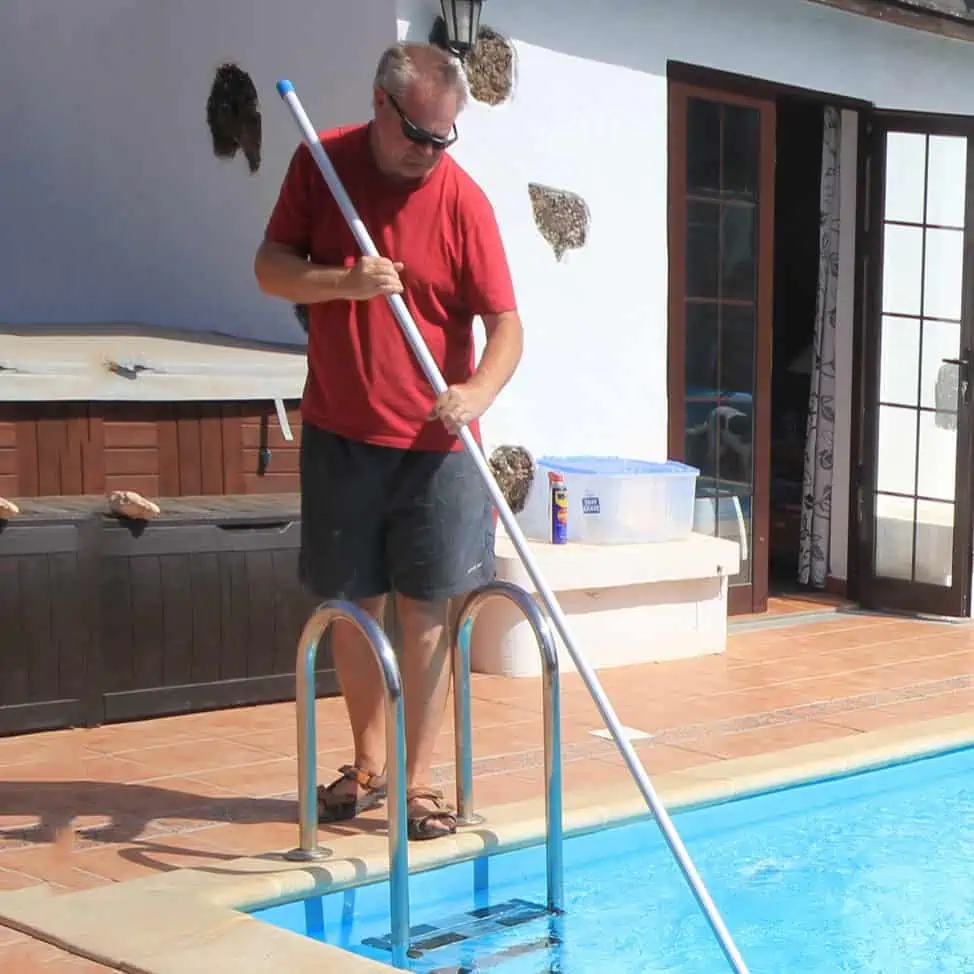 Easy Pool Cleaning About Me