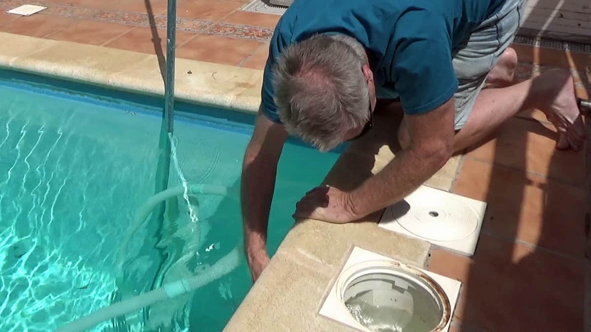 Do You Remove the Skimmer Basket When Vacuuming the Pool?