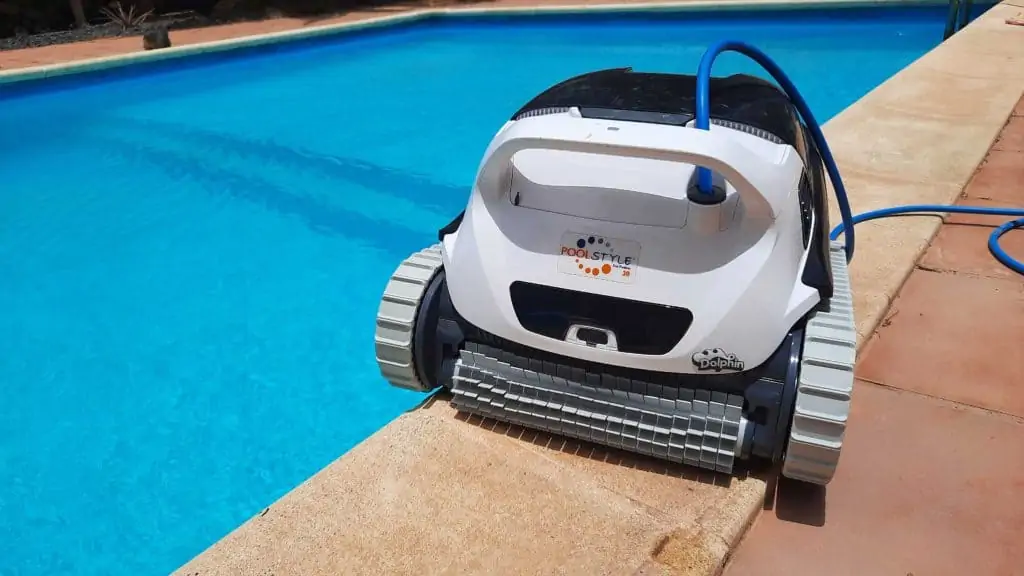 Swimming Pool Cleaning Tools - robotic pool cleaner