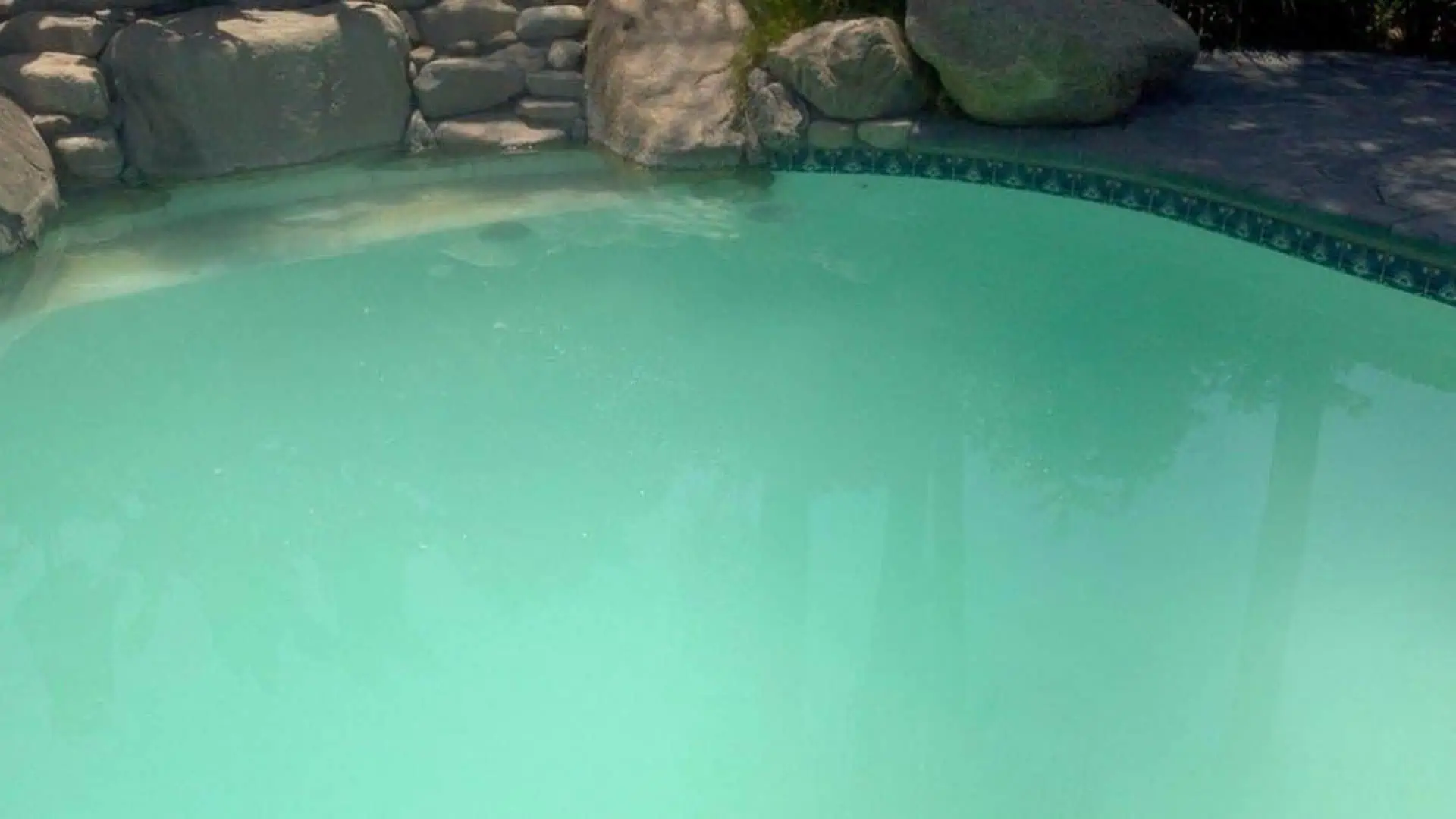 Clear Cloudy Pool Water Fast: Expert Tips for Sparkling Results