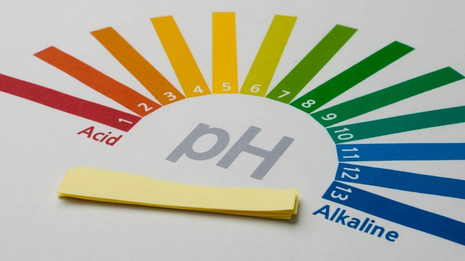 What Causes Alkalinity to Drop in a Hot Tub? Easy Pool Cleaning