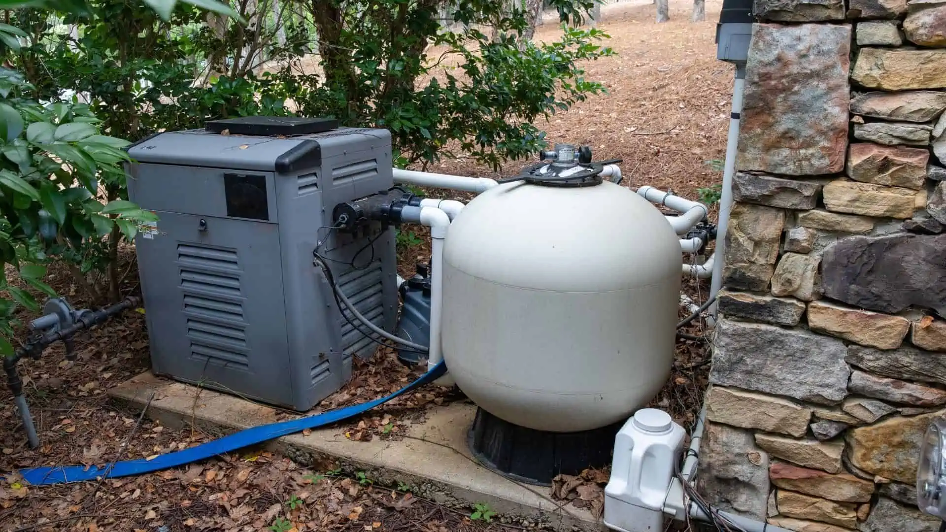 Changing the sand in a pool filter