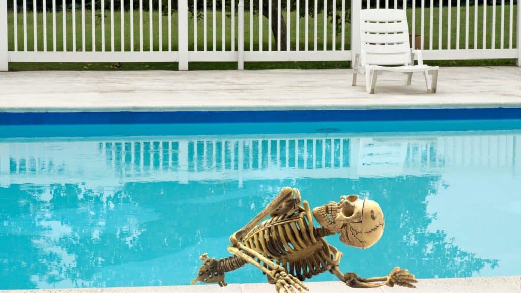 signs of too much chlorine in pool