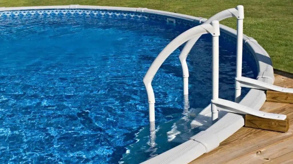 how to keep pool ladder from floating up