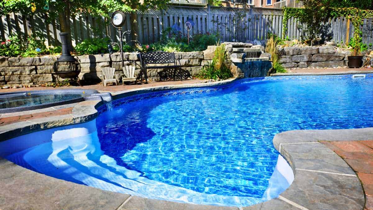 how to lower cyanuric acid in pool