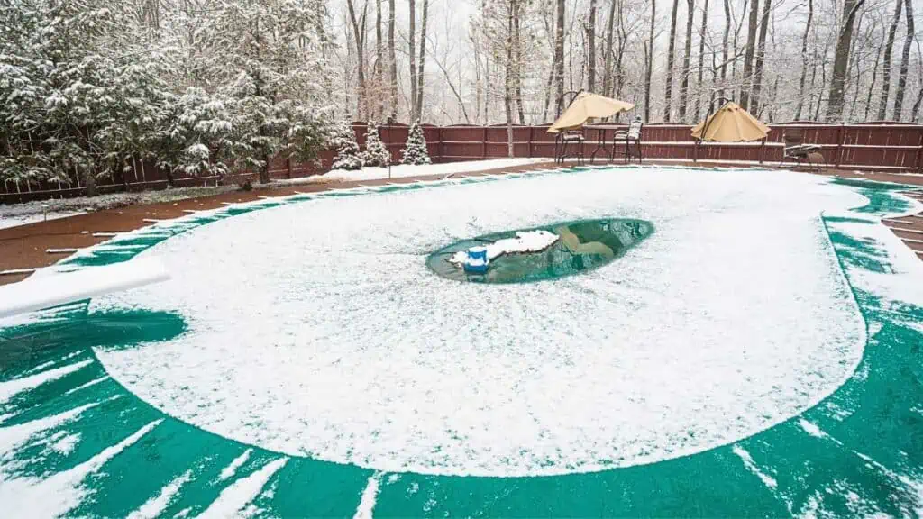 how to prepare a pool for winter