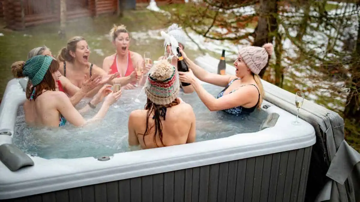 Hot Tub Etiquette: Tips for Shared Soaking Bliss