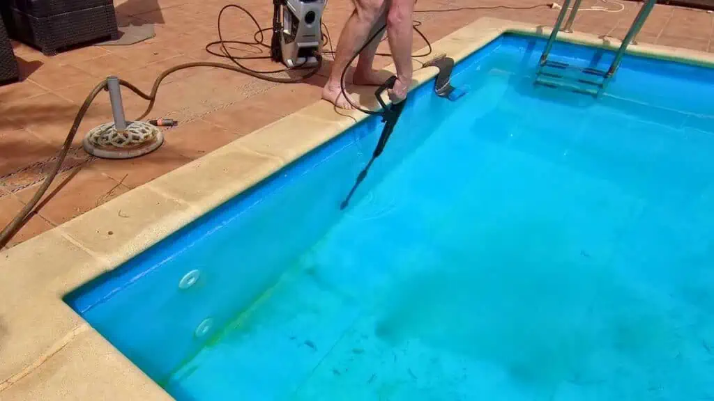 Using a Pressure Washer to Remove Algae in a Pool 1