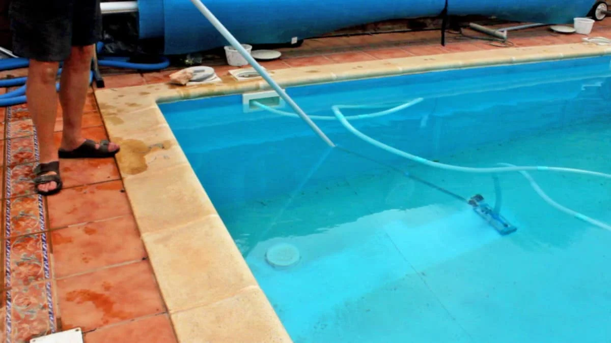 Vacuuming a Pool with a Sand Filter - Step by Step 1 how to vacuum above ground pool with sand filter